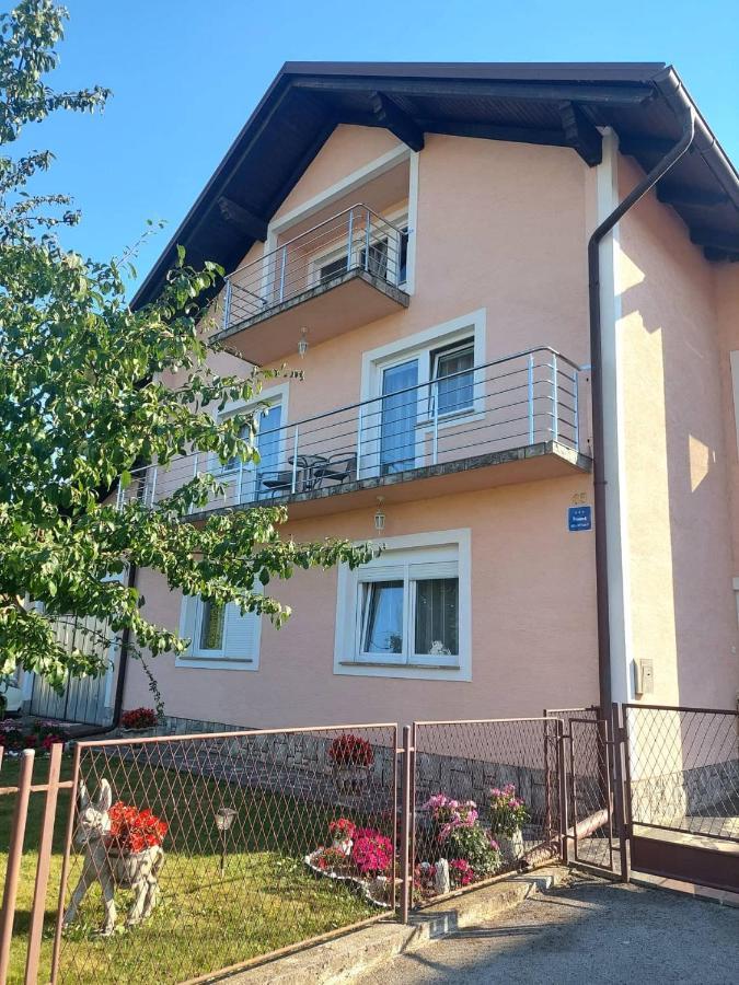 Dream Apartment Otocac Exterior photo